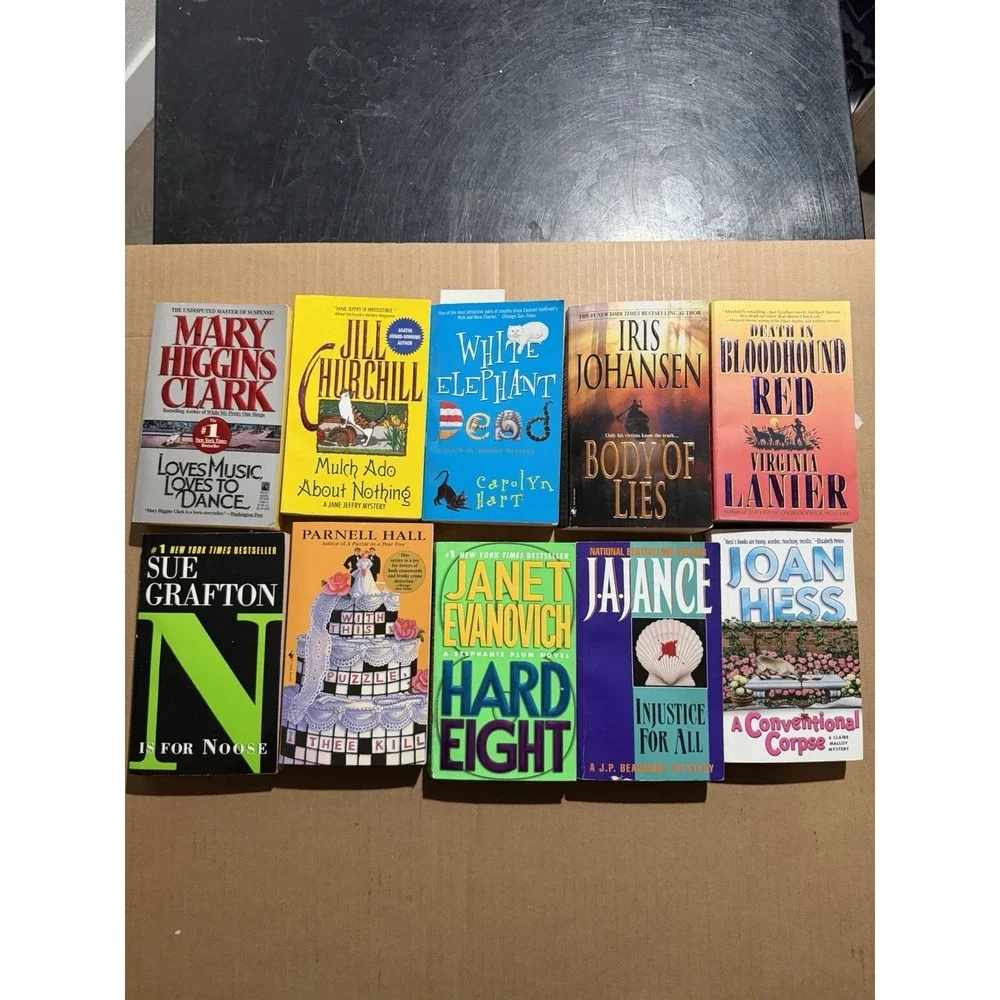 Lot of 10 random murder mystery novel paperback books,‎ various authors B6